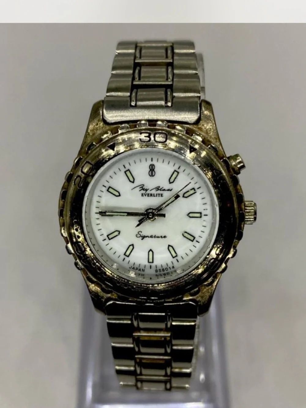 *** Bill Blass ^^^ Designer *** Silver-Tone “ Japan movement “ Watch *^*